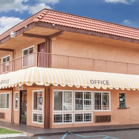 Days Inn By Wyndham Barstow Exterior photo