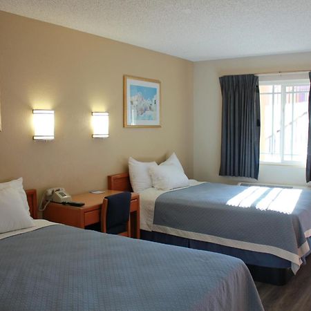 Days Inn By Wyndham Barstow Room photo