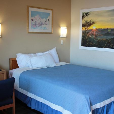 Days Inn By Wyndham Barstow Room photo